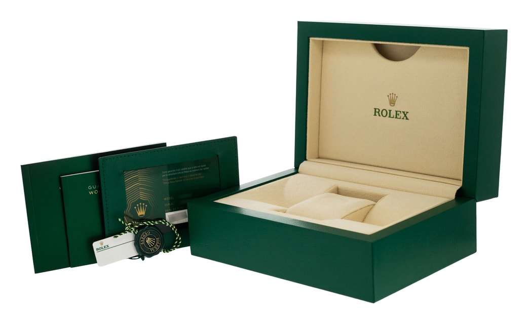 Rolex Oyster Perpetual 126000 Image 4